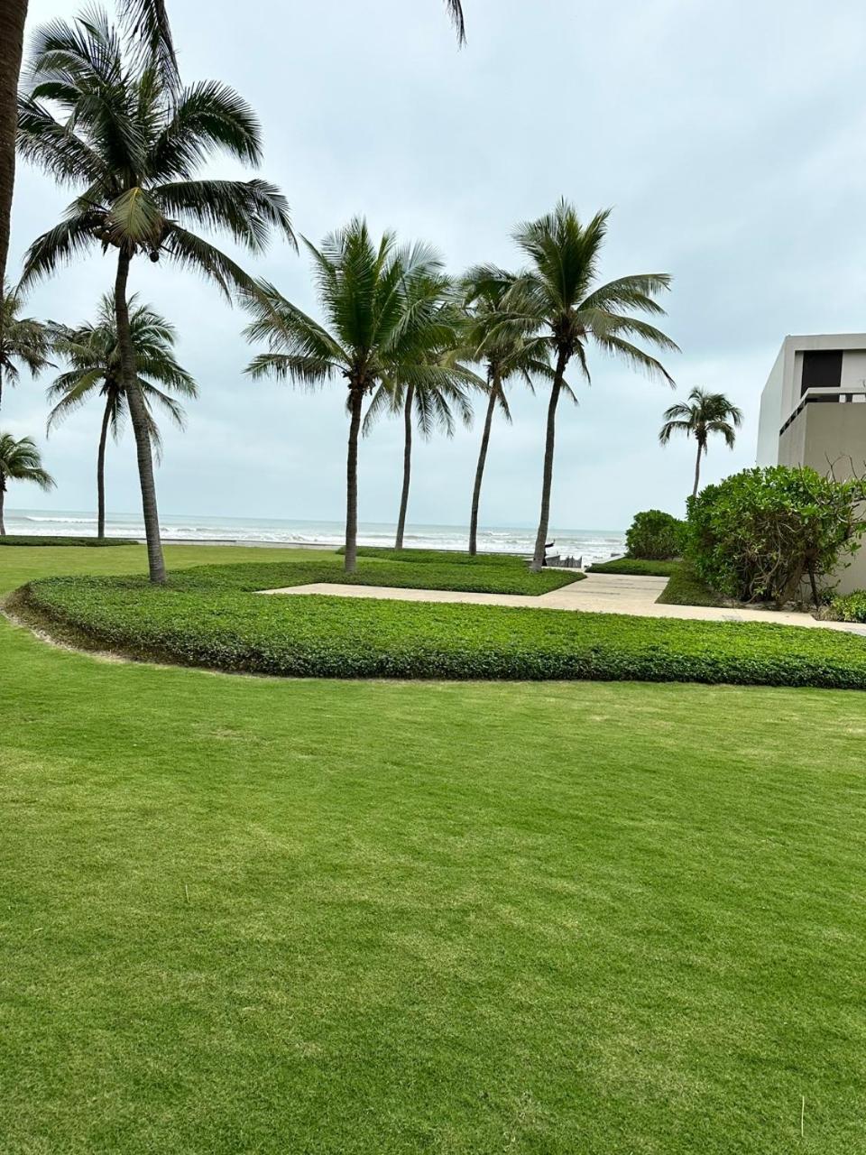 Villa Ocean View And Apartment Da Nang "Free Pick Up" Zewnętrze zdjęcie